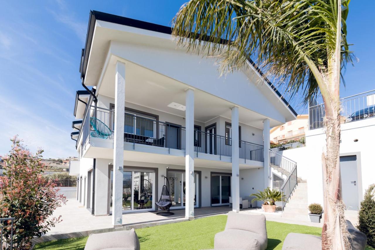 Villa La Matta Apartments And Luxury Suites 산레모 외부 사진