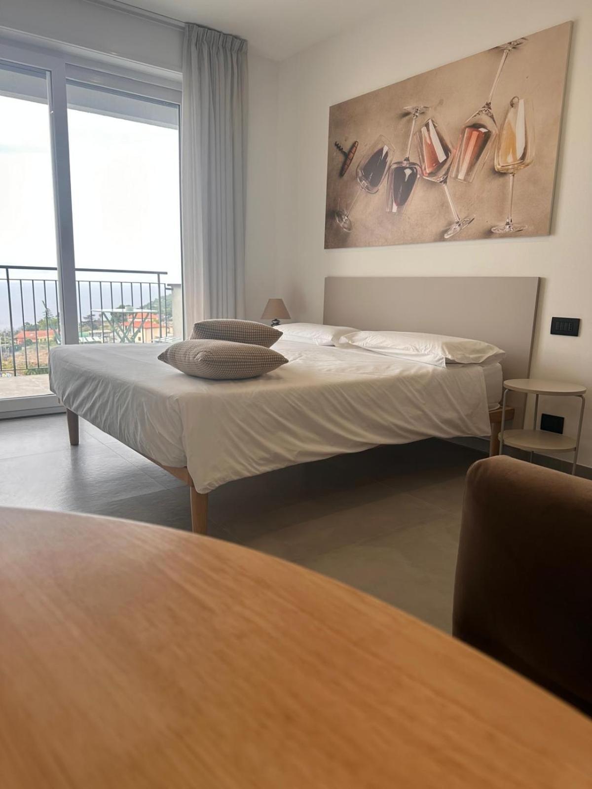 Villa La Matta Apartments And Luxury Suites 산레모 객실 사진